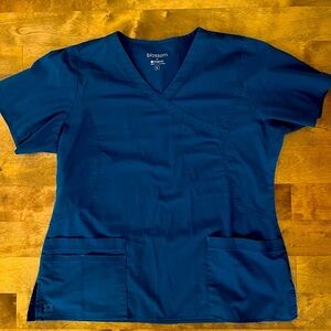 Maevn Scrub Top Sz L